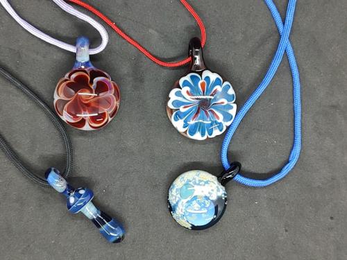 pendants25