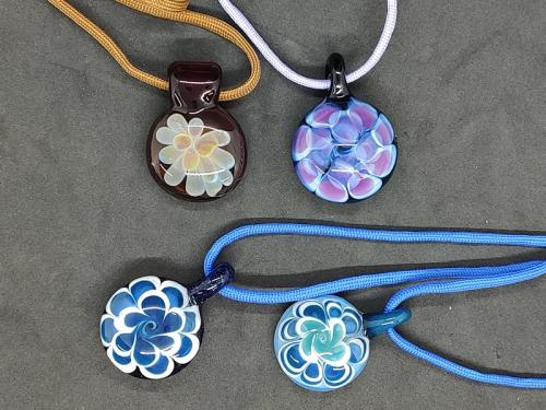 pendants28